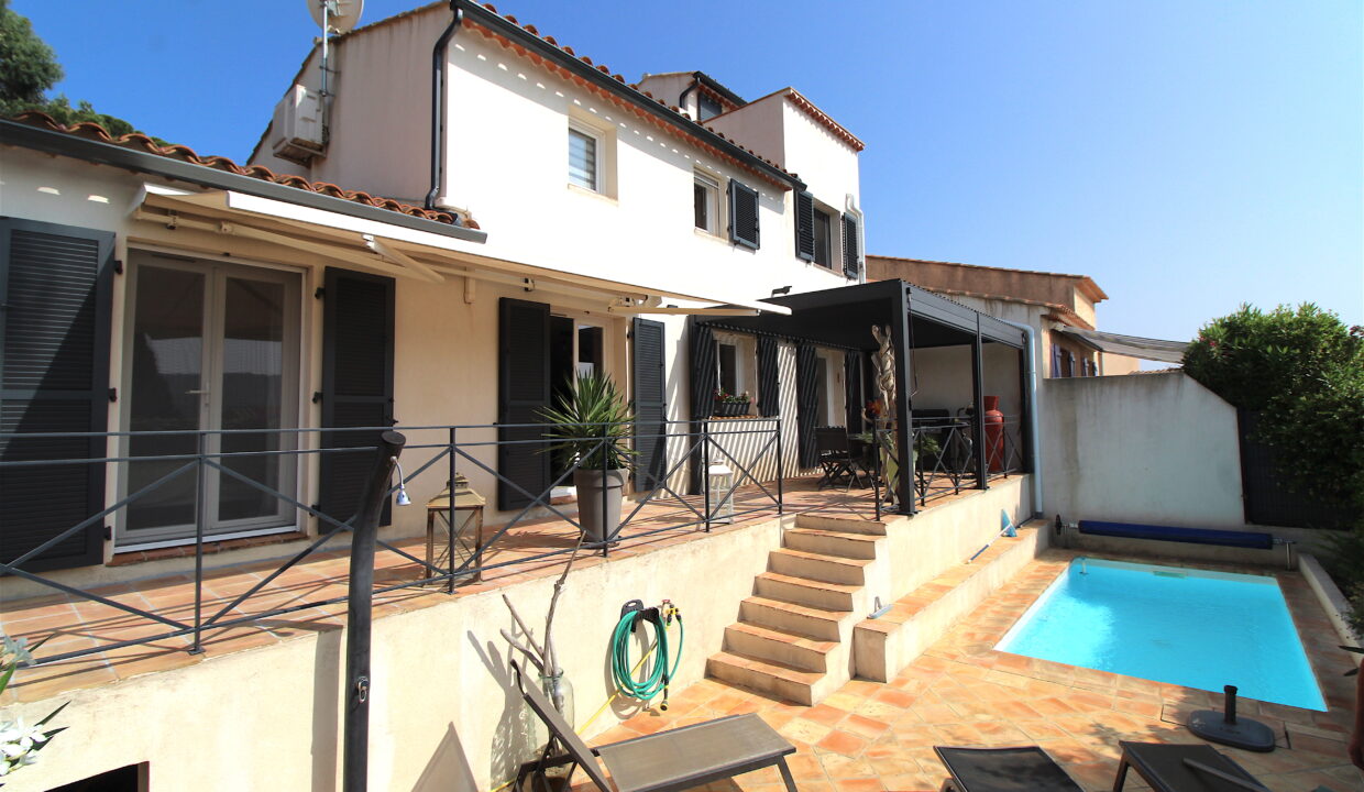 VILLA 1