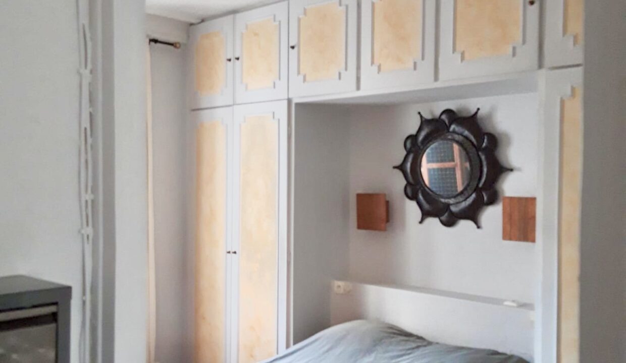 dd00b17f-e48a-4d1e-b413-b6f9471e443c