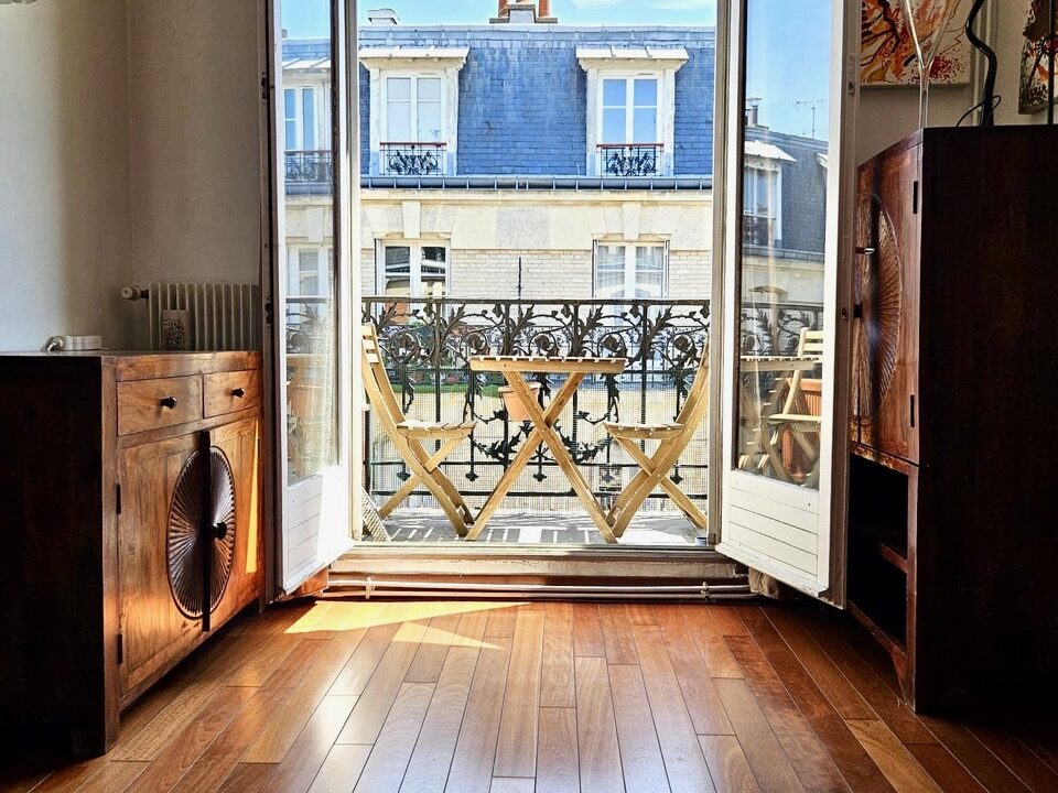 ED6C609B-D159-4FFA-9A7D-C42941EA3B2B